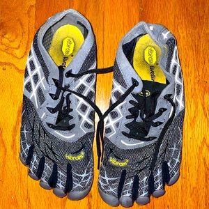 Vibram KSO EVO Men’s Fivefingers Workout Fitness Shoes Light Weight  EU43